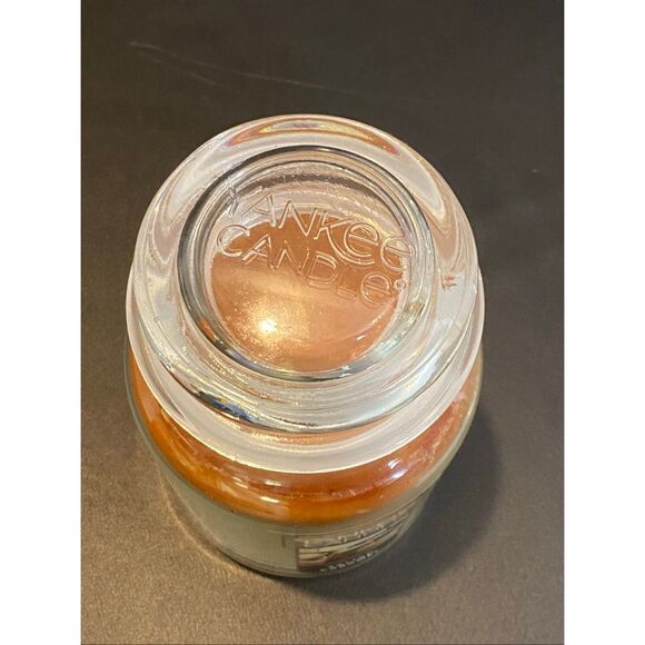 YANKEE CANDLE • Salted Caramel • 22 OZ • Single Wick - Picture 4 of 6